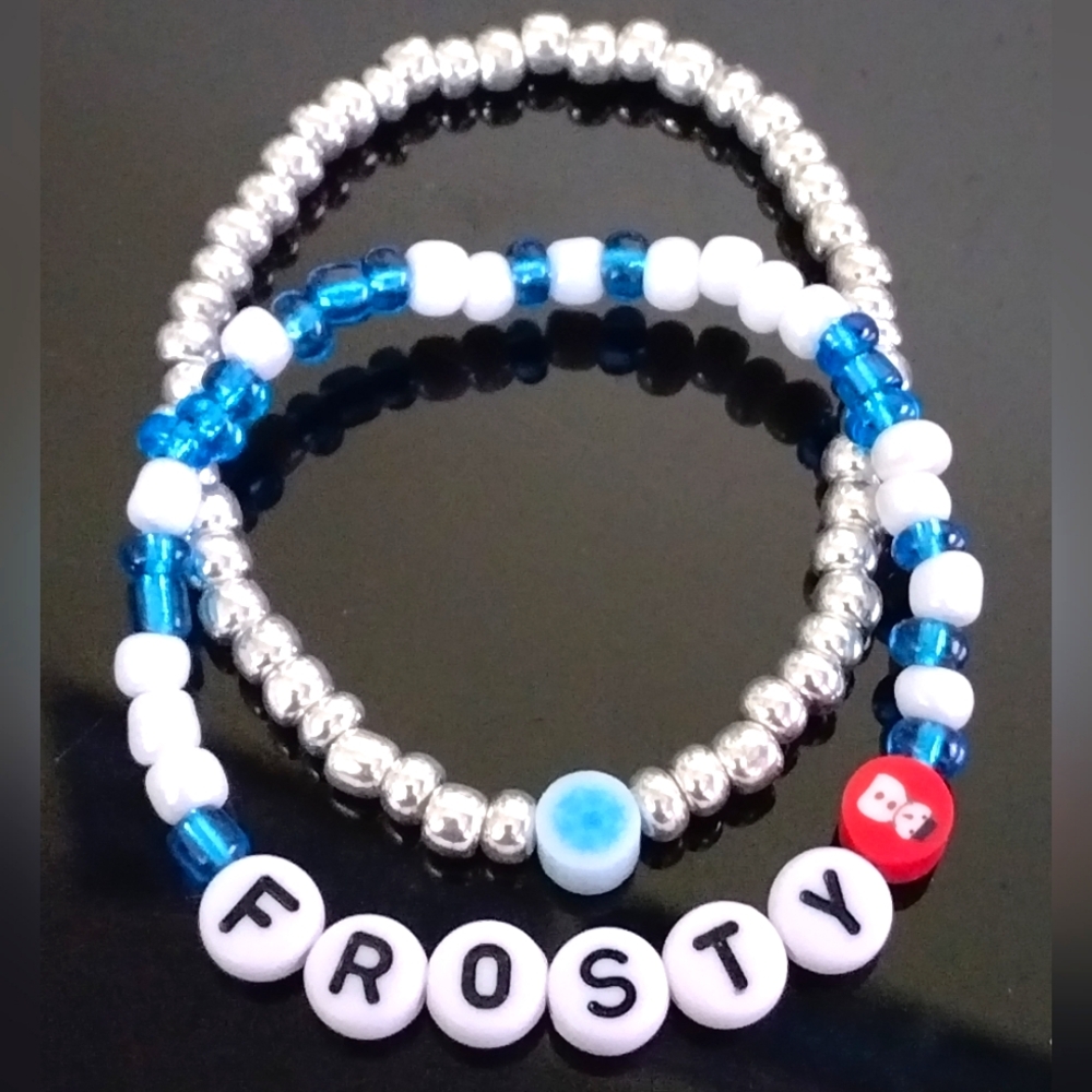 Kids Frosty the snowman blue white and silver seed beads bracelet